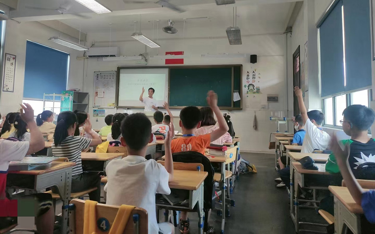 满城冯家小学