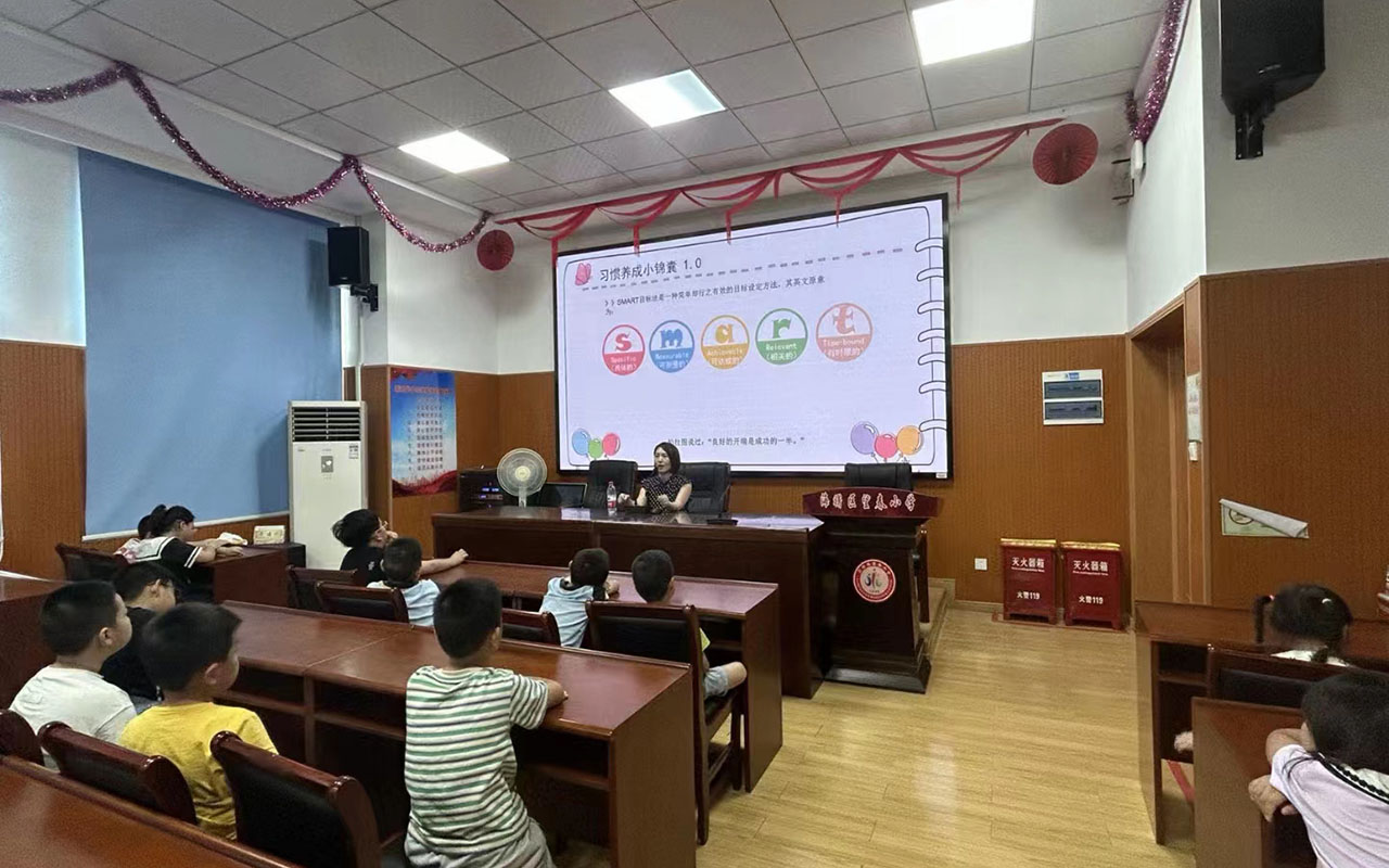 满城望春小学
